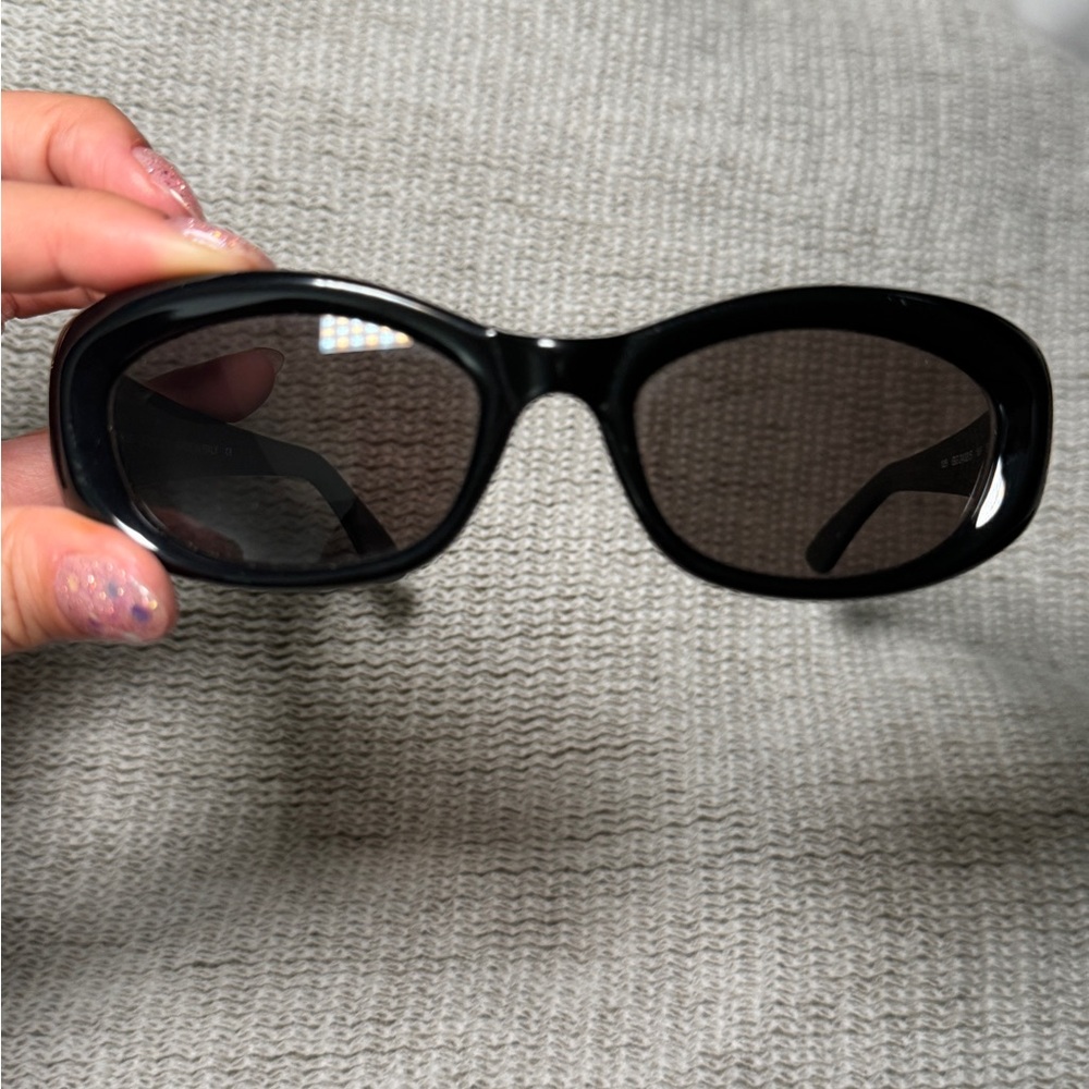 VINTAGE 90s Gucci Oval Classic Black Sunglasses GG2432